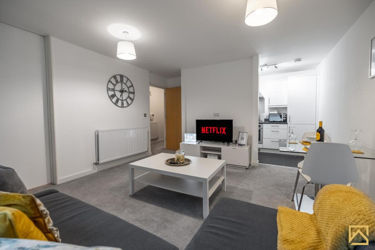 Modern 1 Bed In Central Mk, Free Parking, Smart Tv, Manhattan House By Valore Property Services ميلتون كينيز المظهر الخارجي الصورة