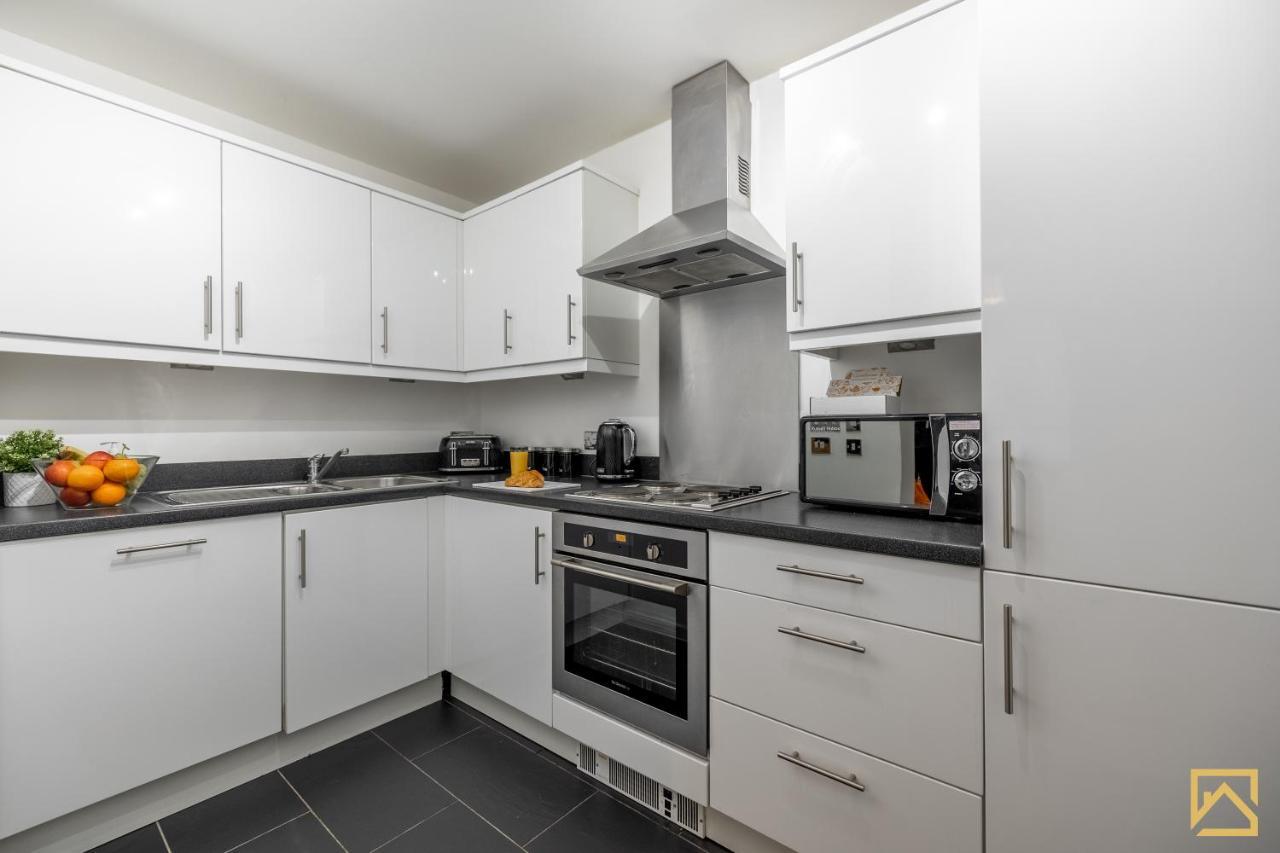 Modern 1 Bed In Central Mk, Free Parking, Smart Tv, Manhattan House By Valore Property Services ميلتون كينيز المظهر الخارجي الصورة
