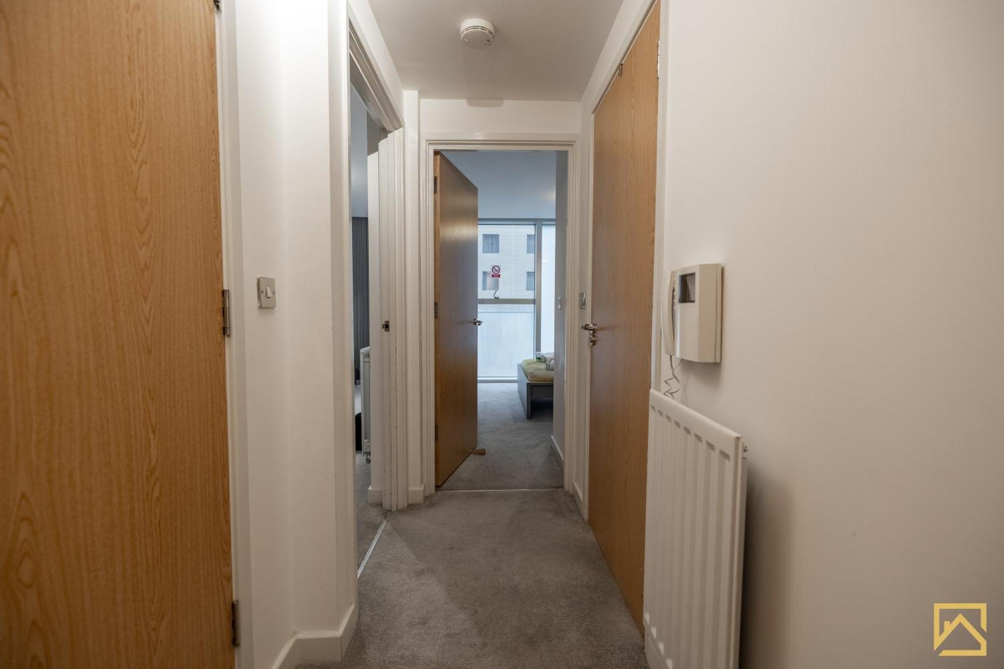 Modern 1 Bed In Central Mk, Free Parking, Smart Tv, Manhattan House By Valore Property Services ميلتون كينيز المظهر الخارجي الصورة